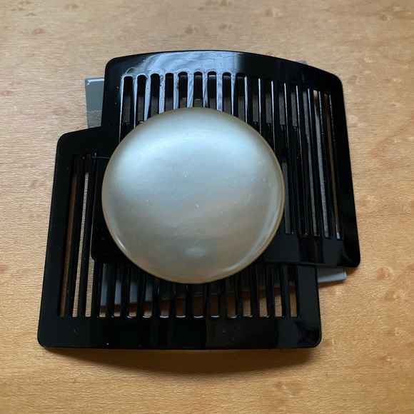 Vintage Jewelry - Vintage brooch